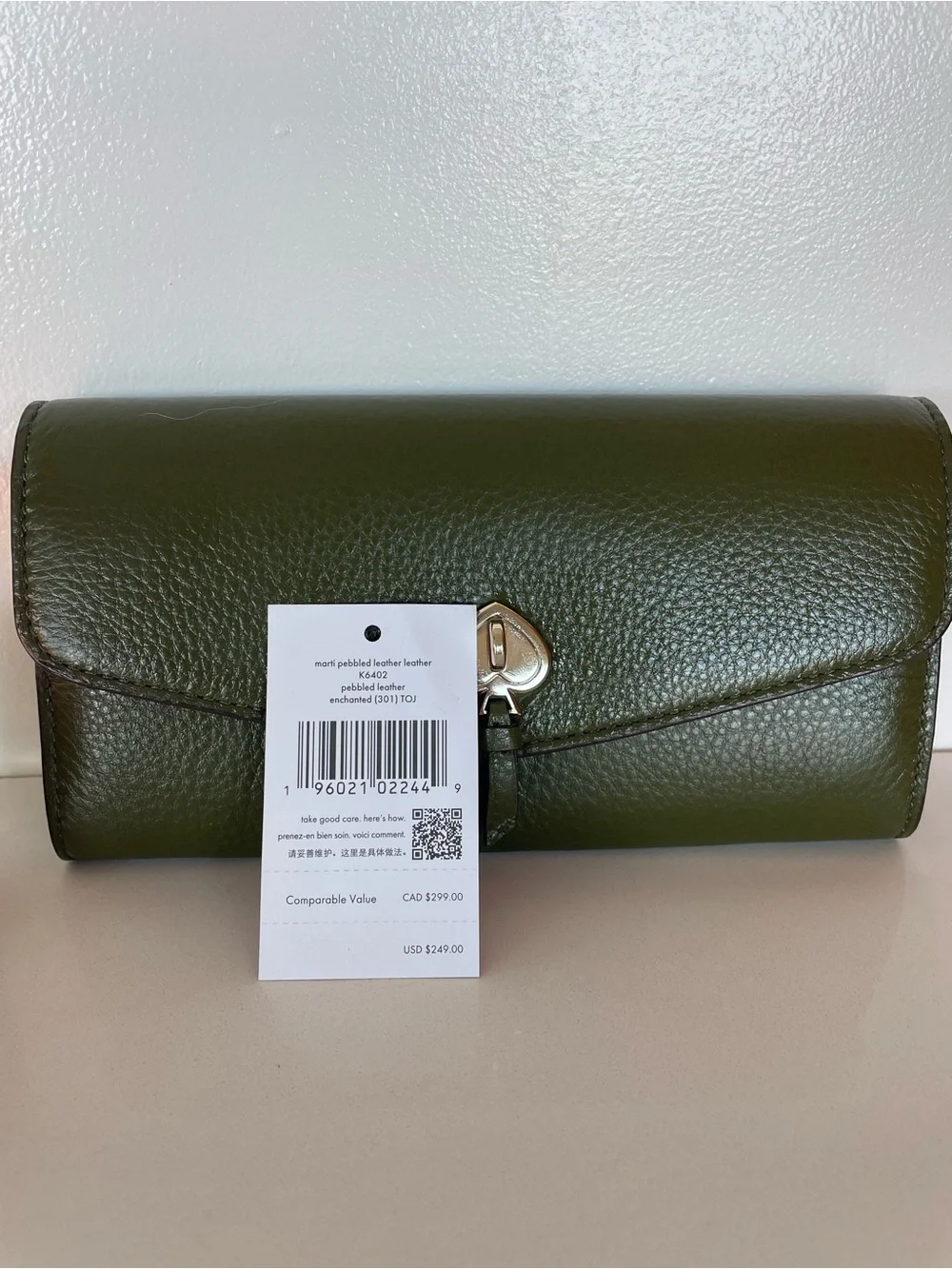 kate spade Olive Green Pebbled Leather Mini Wallet with Gold Hardware